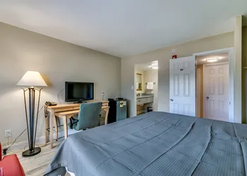 Beachcomber Inn hotel thumbnail 6