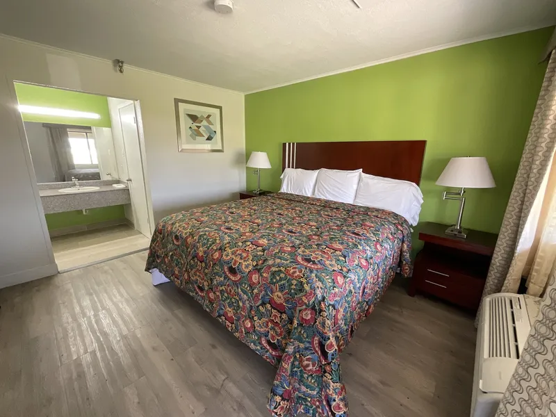 Executive Inn & Suites hotel detail image 2