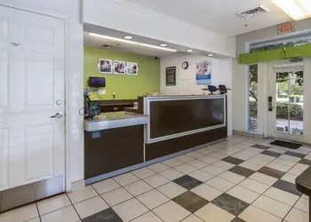 Studio 6 Extended Stay - Coral Springs, FL - Fort Lauderdale hotel thumbnail 2