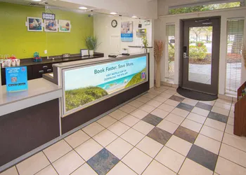 Studio 6 Extended Stay - Coral Springs, FL - Fort Lauderdale hotel thumbnail 3