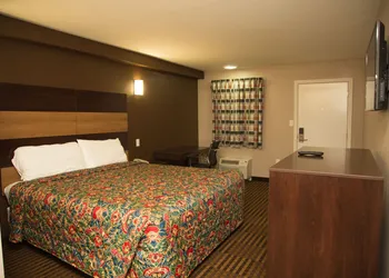 Executive Inn hotel thumbnail 2