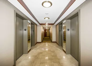Sarkar Suites - 310 Burnhamthorpe Road hotel thumbnail 2