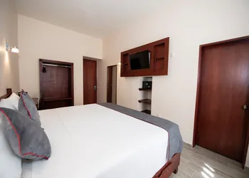 Hotel Señorial hotel thumbnail 5