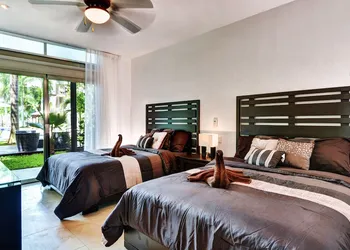 Luxury Condo Boutique hotel thumbnail 4