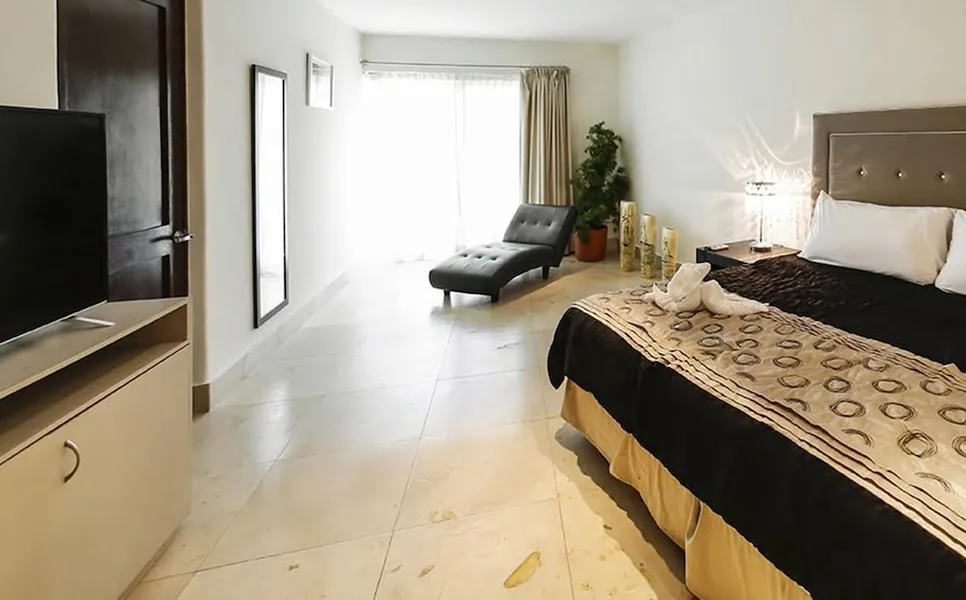 Luxury Condo Boutique hotel detail image 6