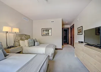 3 BR Luxury Ritz-Carlton Condo w/ Mountain Views by RedAwning - Save 20% on 7+ Nights! hotel thumbnail 5