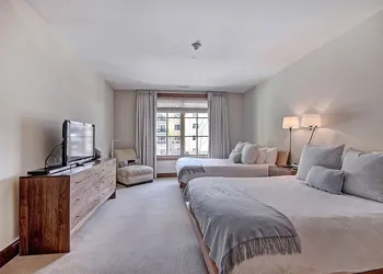 3 BR Luxury Ritz-Carlton Condo w/ Mountain Views by RedAwning - Save 20% on 7+ Nights! hotel thumbnail 6