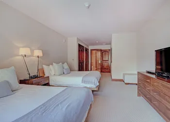 3 BR Luxury Ritz-Carlton Condo w/ Mountain Views by RedAwning - Save 20% on 7+ Nights! hotel thumbnail 7