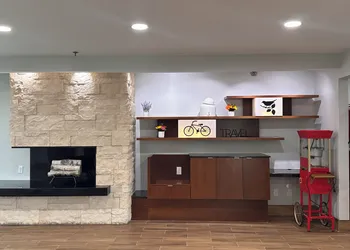 Wingate by Wyndham Dayton North hotel thumbnail 5