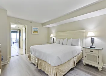 Sandy Beach Oceanfront Resort hotel thumbnail 7