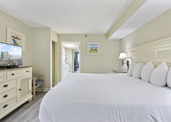 Sandy Beach Oceanfront Resort hotel thumbnail 8