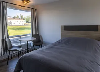 Le Fraser Motel hotel thumbnail 4