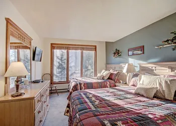 2019 Lodgepole 2 Bedroom Condo by RedAwning hotel thumbnail 2