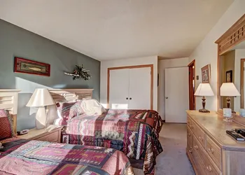2019 Lodgepole 2 Bedroom Condo by RedAwning hotel thumbnail 3