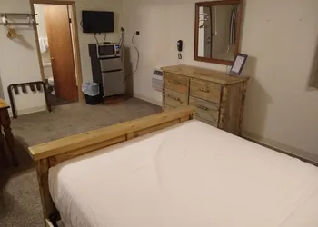 Townhouse Motel hotel thumbnail 7