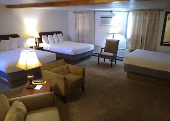 Townhouse Motel hotel thumbnail 8