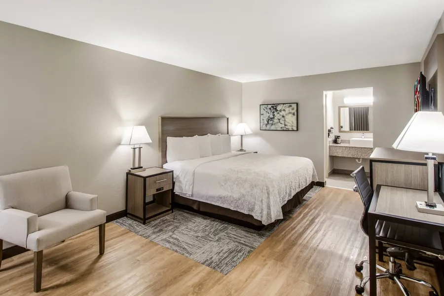 Red Roof Inn PLUS+ Dallas – Addison hotel detail image 6
