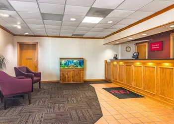 Red Roof Inn Ashtabula - Austinburg hotel thumbnail 4