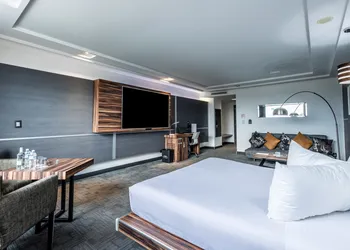 Suites Inn La Muralla Metepec hotel thumbnail 5