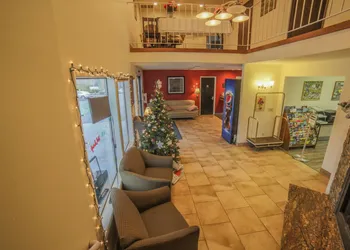 Sunnyside Inn & Suites hotel thumbnail 4