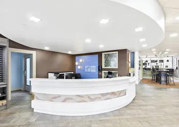 Holiday Inn Express Atlanta Galleria - Ballpark Area by IHG hotel thumbnail 4