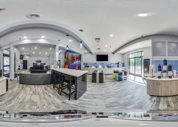 Clarion Pointe on the lake Clarksville-South Hill West hotel thumbnail 6