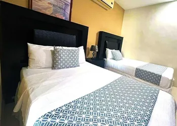 Hotel Las Flores Campeche hotel thumbnail 2