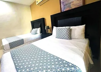 Hotel Las Flores Campeche hotel thumbnail 3