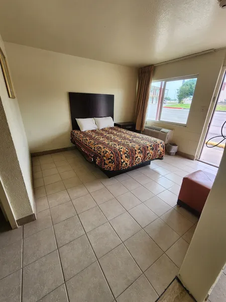 HomeTown Inn and Suites hotel detail image 2