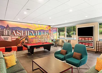 Tru by Hilton Asheville Blue Ridge Parkway hotel thumbnail 7