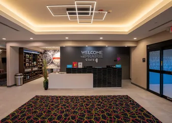Hampton Inn by Hilton Huntley Chicago hotel thumbnail 2