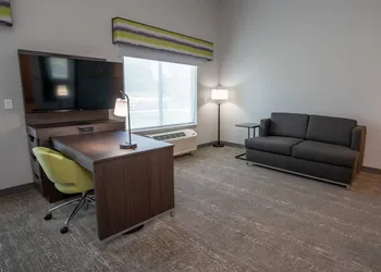 Hampton Inn by Hilton Huntley Chicago hotel thumbnail 6