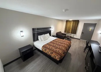 Sunset Inn hotel thumbnail 5
