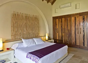 Las Palmas Luxury Villas hotel thumbnail 5