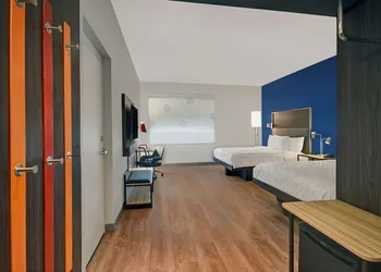 Tru by Hilton Troy Detroit hotel thumbnail 8