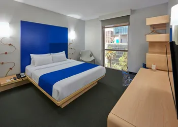 City Express Plus by Marriott Ciudad de México Reforma El Ángel hotel thumbnail 8