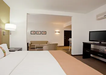 Holiday Inn Tijuana Zona Rio by IHG hotel thumbnail 7
