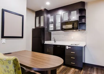 Candlewood Suites West Edmonton - Mall Area by IHG hotel thumbnail 4