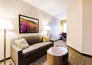 Candlewood Suites West Edmonton - Mall Area by IHG hotel thumbnail 5