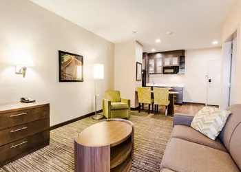 Candlewood Suites West Edmonton - Mall Area by IHG hotel thumbnail 6