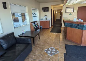 Toppenish Inn and Suites hotel thumbnail 3