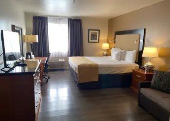 Toppenish Inn and Suites hotel thumbnail 5
