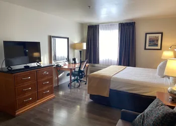 Toppenish Inn and Suites hotel thumbnail 6