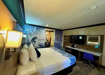 OC Hotel Costa Mesa hotel thumbnail 8