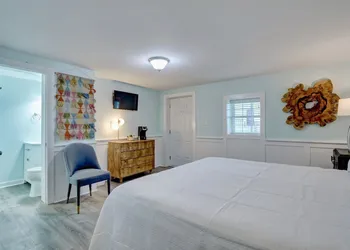 Loggerhead Inn & Suites hotel thumbnail 7