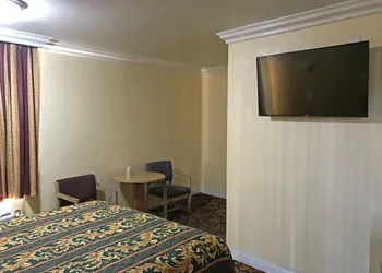 Satellite Motel hotel thumbnail 2