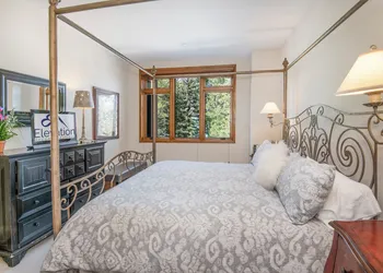Highlands Lodge in Beaver Creek by Elevation Accommodations hotel thumbnail 5