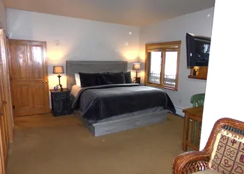 Arapahoe Lodge 1 Bed 2 Bath hotel thumbnail 4