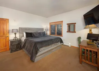Arapahoe Lodge 1 Bed 2 Bath hotel thumbnail 5