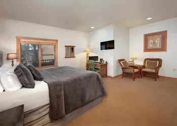 Arapahoe Lodge 1 Bed 2 Bath hotel thumbnail 6